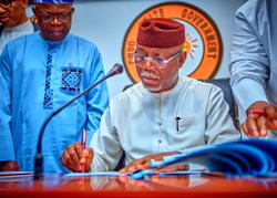 Aiyedatiwa signs N698.6bn Ondo 2025 budget into law