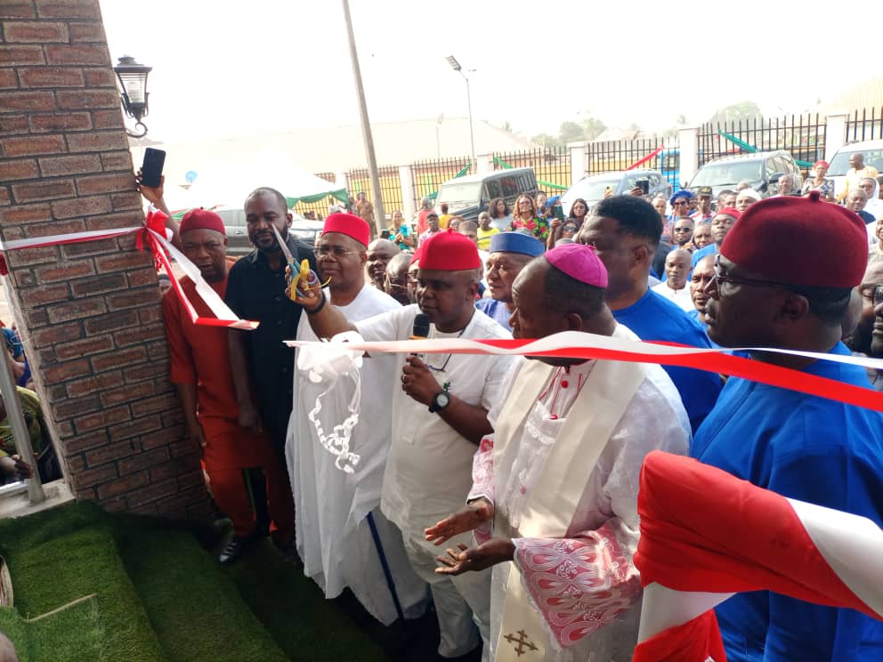 Mbah commissions N300m remodeled hospital in Enugu