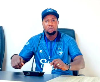 Enyimba FC sack coach Yemi Olanrewaju