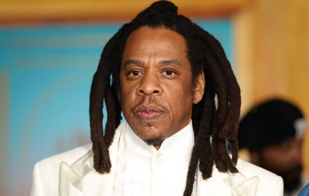 5 musicians whose net worth are more than top footballers’