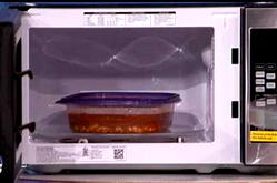 Microwaving food in plastic container may harm fertility, Expert warns