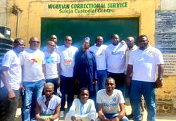 NGO pays fines for five inmates, donates items to correctional facility