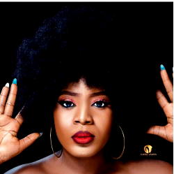 Caroline Ejibunu attempts Guinness World Record for most hairstyles made in 24hrs