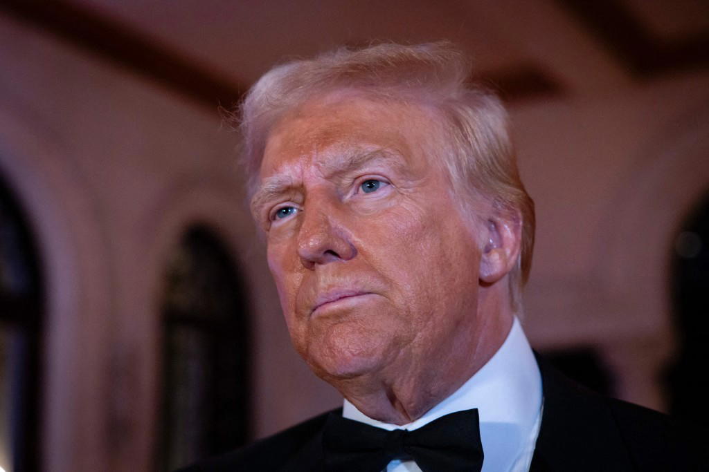 Judge sets January 10 sentencing for Trump in hush money case