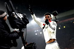 Rising star Amad Diallo signs new Man United contract