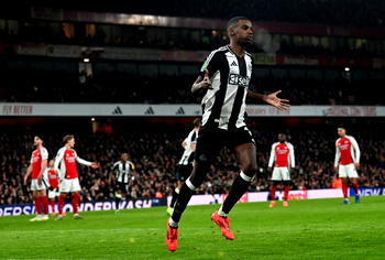 Newcastle put one foot in Carabao Cup final after 2-0 win at Arsenal