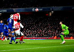 Arsenal beat Dinamo, on course for Champions League last 16