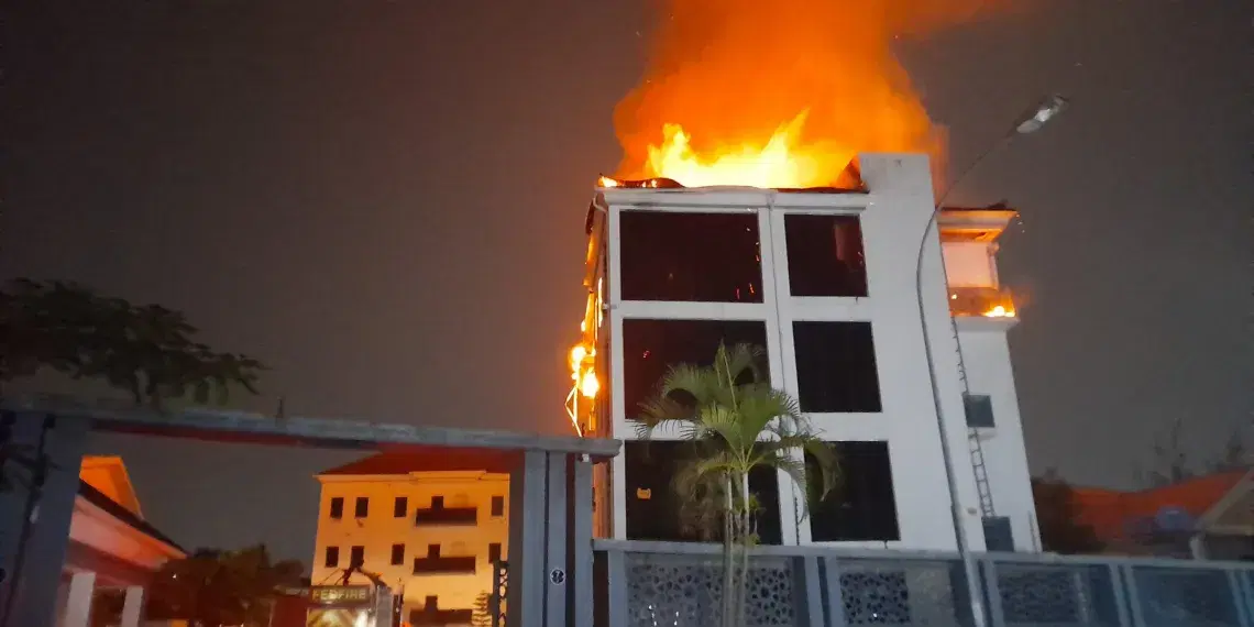 Fire engulfs popular Abuja Hotel, Focus Holiday Inn