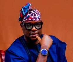 Families, friends eulogies Agunbiade as he retires from Customs