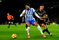 EPL: Arsenal draw 1-1 at Brighton, stumble in title race