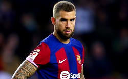 Barca defender Martinez sidelined for four weeks