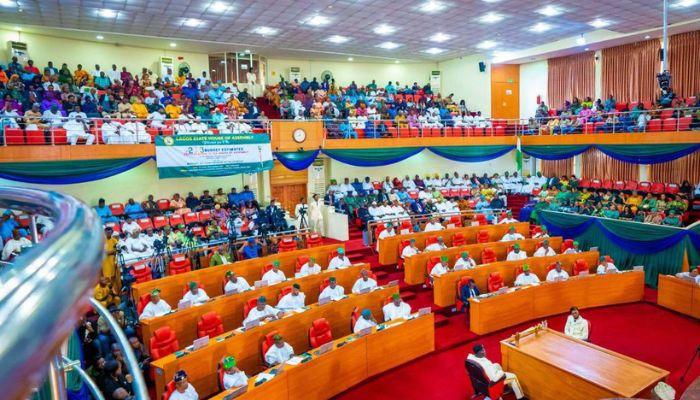 Again, Lagos Assembly lawmakers deny plan to dump APC