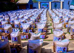 Over 1000 households in Lagos, FCT benefit from  Tinubu’s family food palliatives