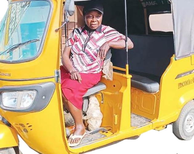 Daring ‘Nurse’ Theresa: Female commercial tricycle rider who competes with men