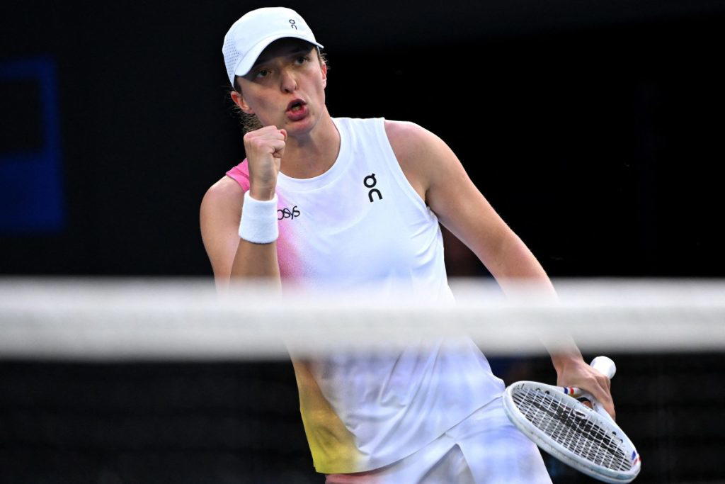 Italian Open: Swiatek struggles into third round as Sabalenka, Paolini go through