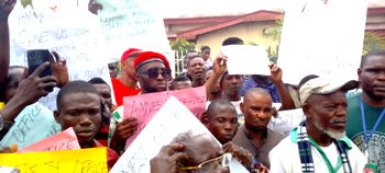 Akwa Ibom ex-militants storm council headquarters, protest neglect, marginalization by FG