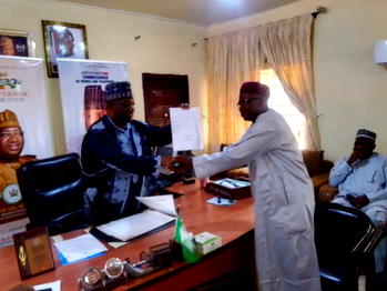 Kebbi sign N64bn Koko/Zuru Road contract
