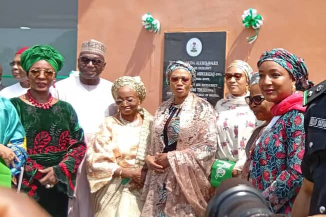 Remi Tinubu presents N50m grant to another 1,000 women petty traders in Kwara
