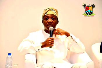Under-bridge clean-up: Lagos govt issues 3 day quit notice to occupants of shanties at Cele, Oshodi-Apapa Exp
