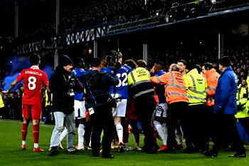 Everton strike late to hold Liverpool in last derby at Goodison Park