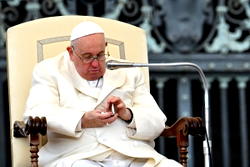Ailing pope’s condition ‘critical but stable’ -Vatican
