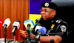 13-yr-old pupil arrested for threatening schoolmates with father’s gun