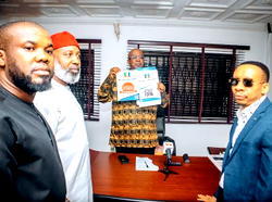 Stakeholders buy APC guber form for Edozie Madu, beg him to save Anambra