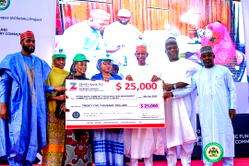 Gov Yusuf disburses N400m to 10 community-interest groups in Kano