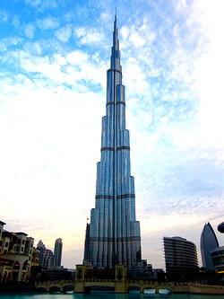 Traveling to Dubai: Why renting car makes your trip easier