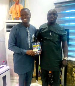Jolomi hails Tantita boss, Pondi on birthday anniversary