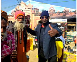 Maha Khumb Festival: Oba Mekunu Salis hreets Hindus