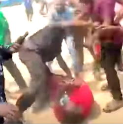 Video: Akwa Ibom policemen assault pregnant woman over 3rd Party Insurance