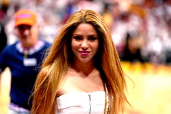 Shakira cancels concert after being hospitalized