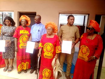 Umuada Igbo, Nigerian-American group donate mental health drugs to hospitals