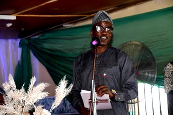 University Don urges stronger bond among old students 