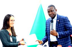 EFCC returns $120,548 and N70m to foreign fraud victims