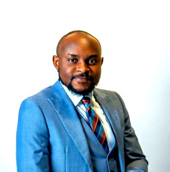 Adekunle receives mentor excellence award