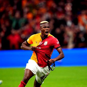 Osimhen opens door for Man United move after rejecting huge Saudi offer