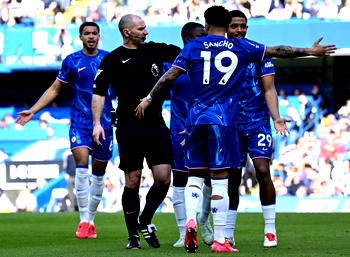 Chelsea run away 1-0 victor against Leicester, boost top four hopes