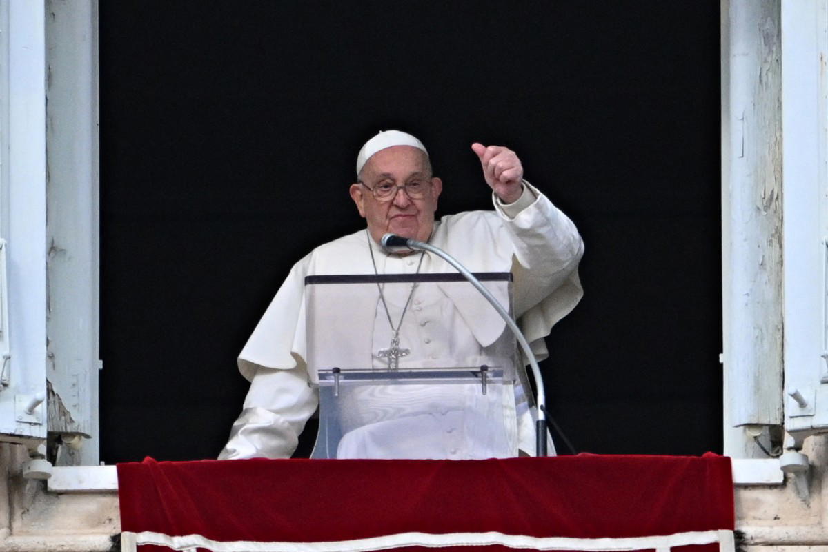 Pope set to return to Vatican after five-week hospitalisation