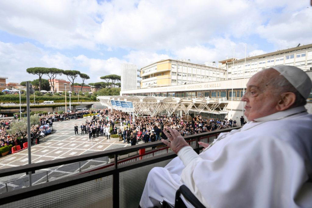 Pope says ‘thank you’ after returning home from hospital