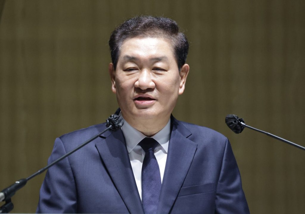 Samsung co-CEO Han Jong-Hee dies at 63