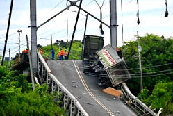 Four killed in Ecuador bridge collapse