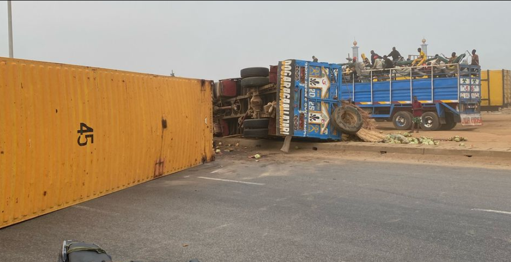 Many injured in Lagos-Ibadan expressway multiple auto crashes