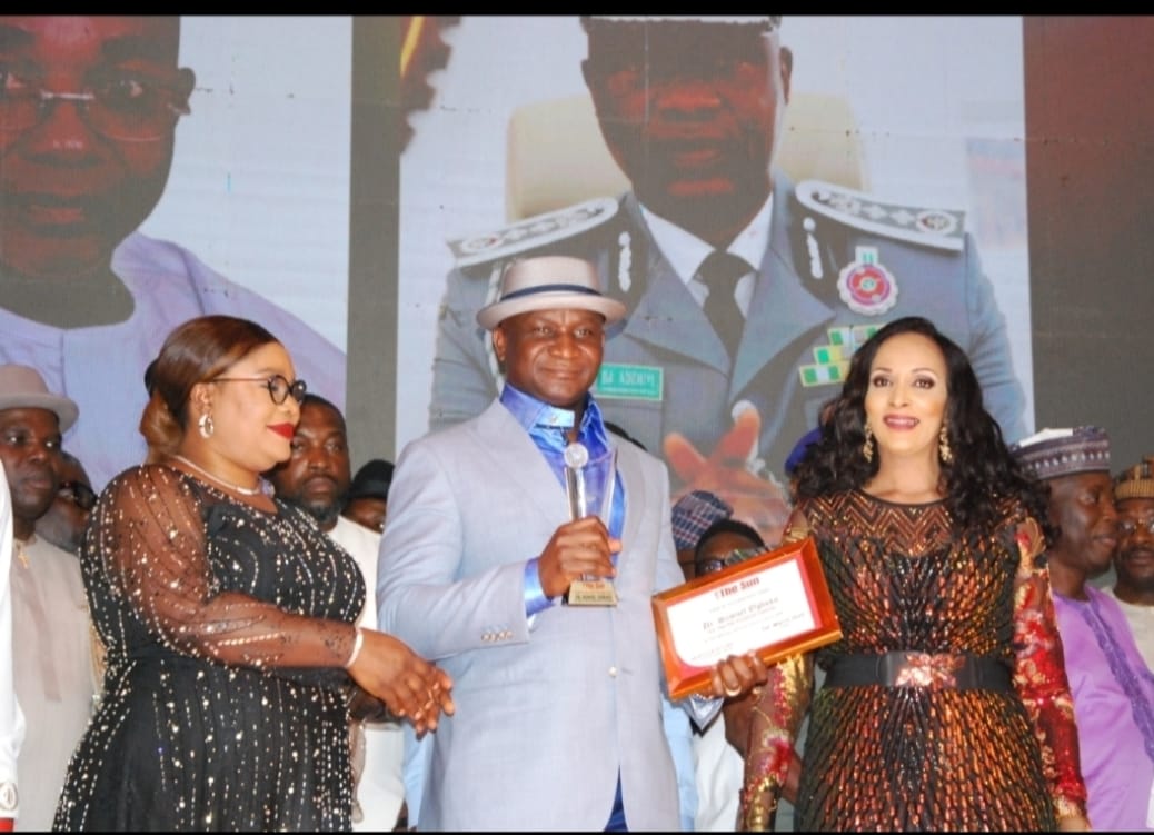 MD NDDC, Samuel Ogbuku bags Public Service Award at 2024 Sun Award ...