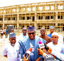 Abdulrazaq inspects govt’s multi-storey prototype school