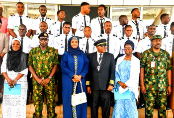 Abdulrazaq celebrated as Aviation College graduates 19 military, civilian pilots