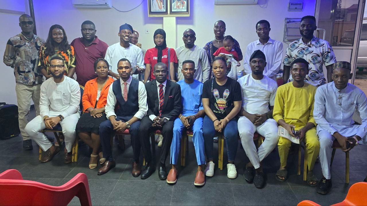 AKSU alumni Lagos inaugurates first executive team
