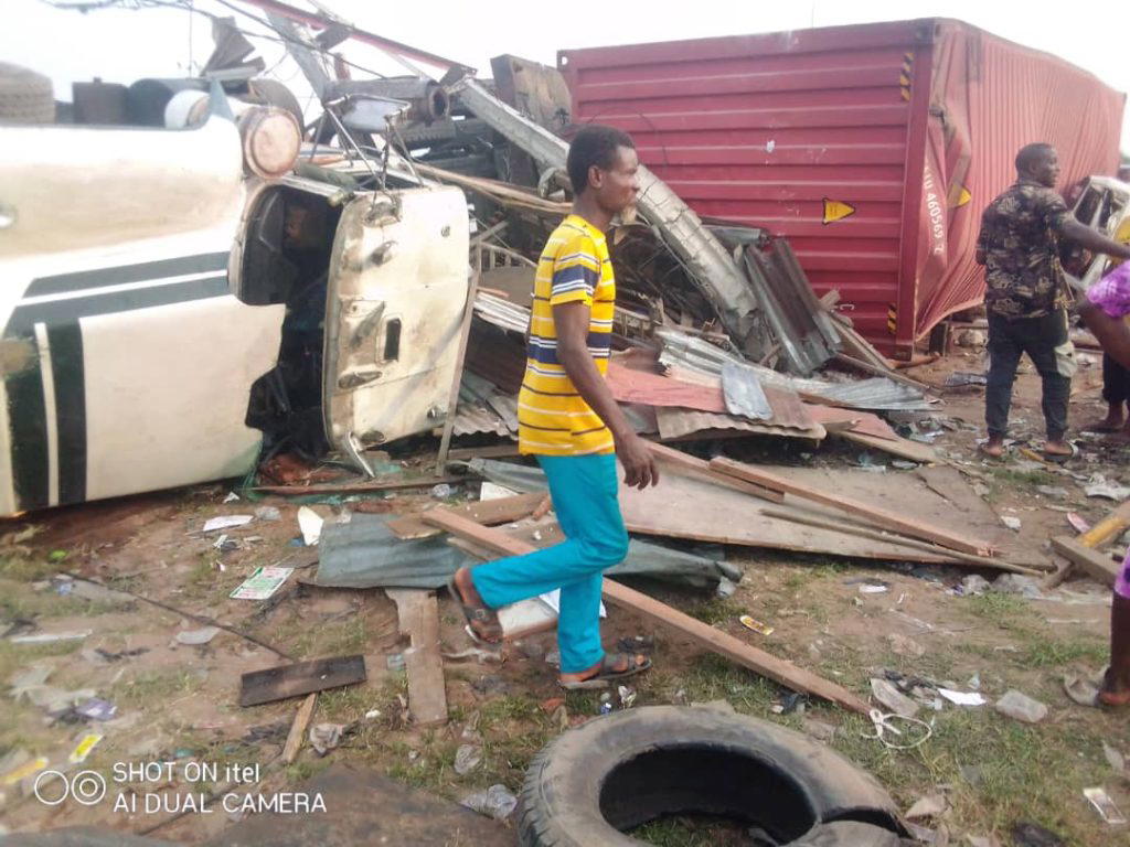 4 dead as trailer collides with other vehicles in Anambra - Vanguard News