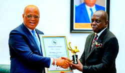 Umo Eno named Nigeria’s Football-Friendly Gov of the Year, Godswill Akpabio Stadium wins Best Pitch Award